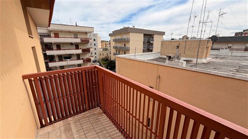 Appartamento con Esclusivo Attico Abitabile e Terrazza Panoramica